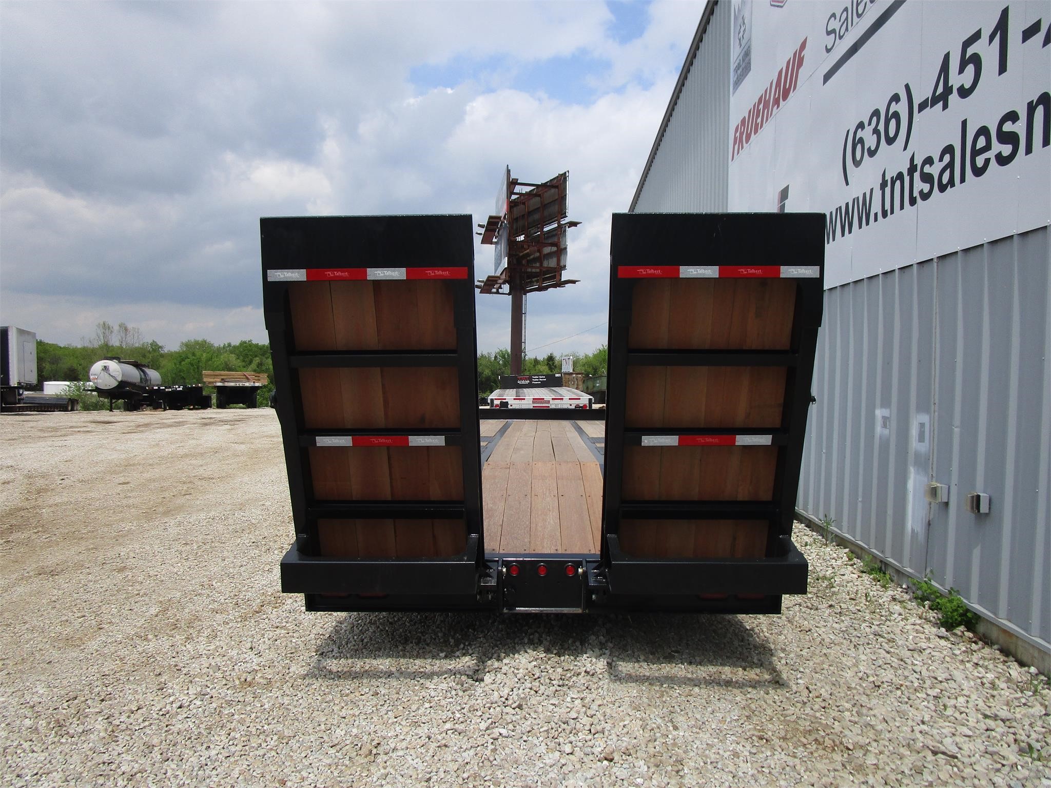 2025 TALBERT AC-20-AR 20 Ton Tag Trailer w/ Air Ramps - image 5 of 6