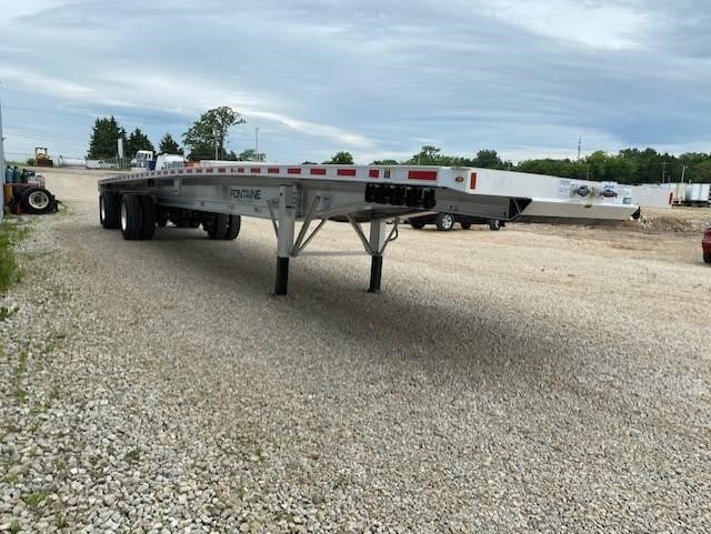 2025 FONTAINE (QTY:3) REVOLUTION 48' ALUMINUM FLATBED - image 1 of 6