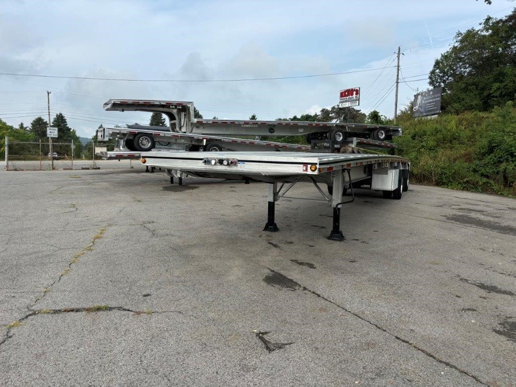 2024 MAC TRAILER MFG 48' ALUMINUM FLATBED W/ LIFT AXLE - image 1 of 6